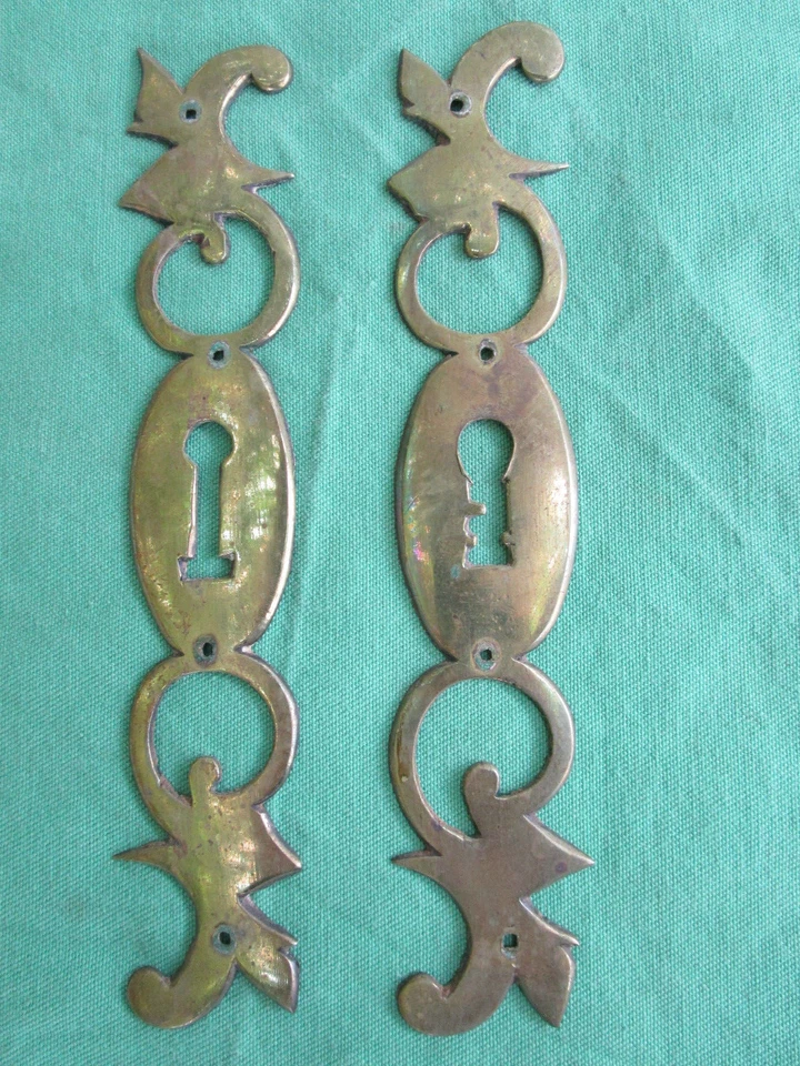 2 entrées serrure laiton ouvragée porte meuble armoire ancienne hauteur 17 cm - Photo 1/3