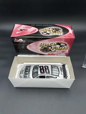 Dale Earnhardt Jr Motorsports 正品 1: 24 现货汽车彩色镀铬 1/2,088 — 第 1/4 张图片