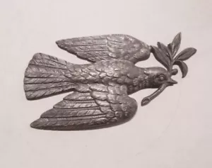 Alte Friedenstaube mit Ölzweig im Schnabel Aluminium 18 x10 cm GRABSCHMUCK - Bild 1 von 6
