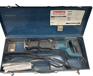 Makita JR3070CT Corded Reciprocating Saw With Case 15 Amp - Picture 1 of 5