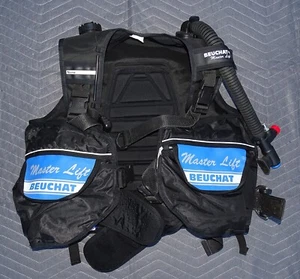 Beuchat Scuba Masterlift Buoyancy Compensator Men's Size L Used Diving Gear BCD - Picture 1 of 5