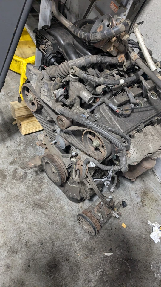 Totota Engine. 3.3L 2004-2006 Toyota Sienna AWD. With Front Cat,  A/C ,P/S - Image 1 of 1