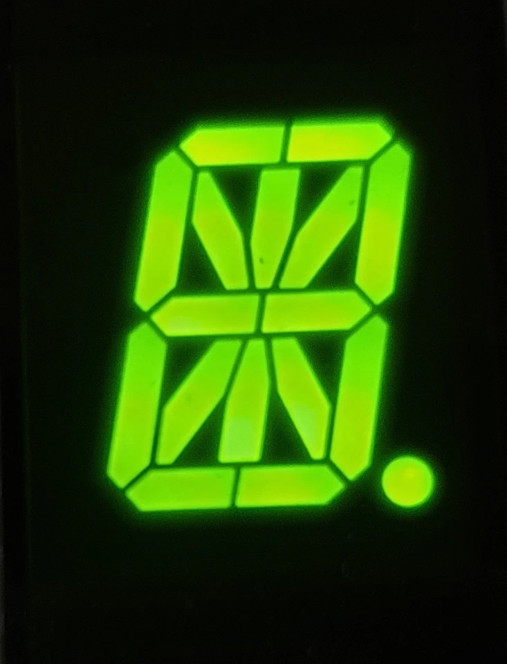 5 Stück 0.5 Zoll LED-Anzeige VQB 201 D 16-Segment-Lichtemitteranzeige grün - Bild 1 von 4