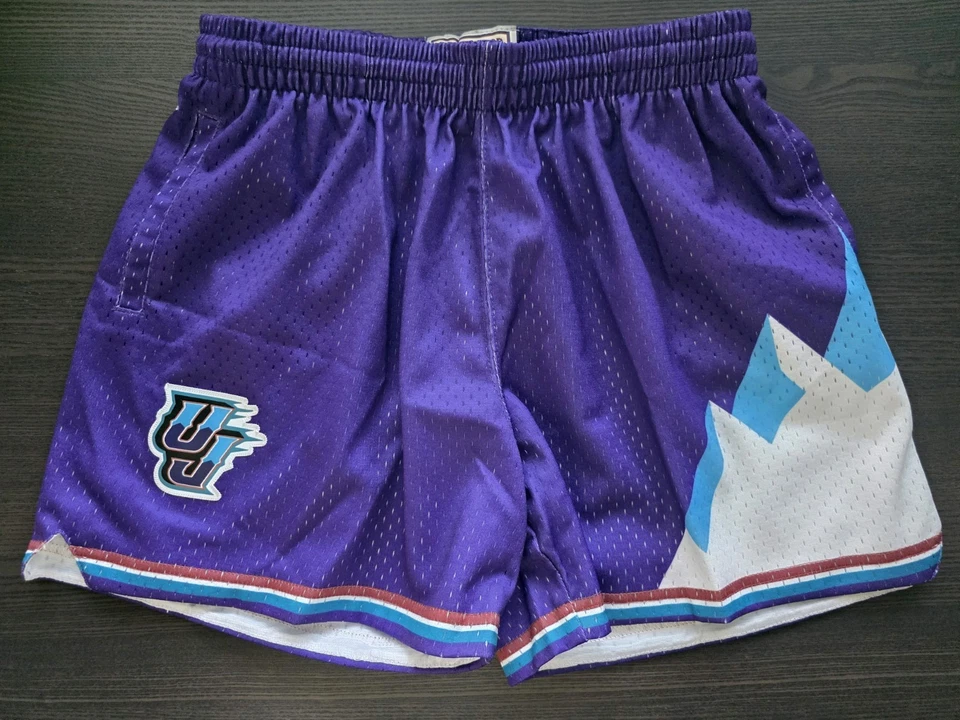 Винтажные баскетбольные сетчатые шорты Mitchell & Ness Utah Jazz размер M NBA фиолетово-белые - Изображение 1 из 4