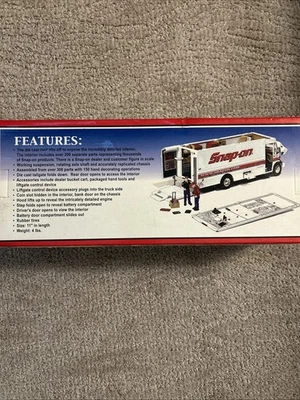 Snap-on Die Cast 1:32 MT-55 Freightliner Step Van - Image 1 of 4
