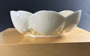 Belleek Pottery Ireland "New Shell Yellow" Bon Bon Dish 5" L x 4-1/4" W - Picture 1 of 14