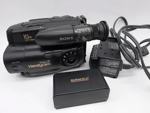 Sony CCD-TR61 10x Hi-Fi Stereo 8 Handycam Video Camcorder & Charger AS IS - Picture 1 of 9