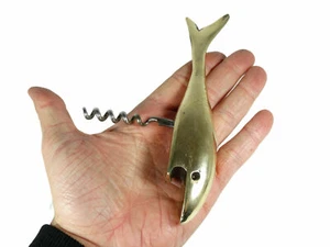 CORKSCREW VINTAGE OPENER BOTTLE HANDLE BRASS SCREW PULL FISH ANTIQUE - Picture 1 of 6
