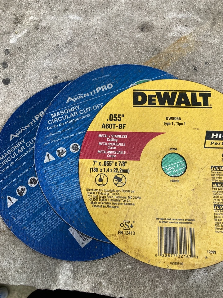 Lot 2 Piece Masonary Circular  Cut-off 1 Metal Dewalt Circular Wheel 7”  - Image 1 of 4