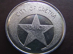 1975 CITY OF GRETNA MOUNTED POLICE Plain Aluminum Mardi Gras Doubloon - Picture 1 of 2