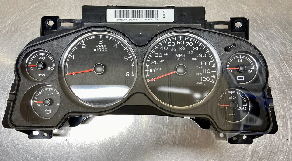 2007 - 2014 GMC YUKON Speedometer cluster OEM unknown mileage - Image 1 of 4