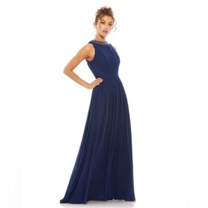 VESTIDO DE GASA PLISADO ESCOTE JOYAS Mac Duggal - Imagen 1 de 9