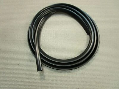 1982-1993 CHEVROLET S10 P-UP BLAZER GMC S15 WINDSHIELD BLACK RUBBER MOLDING KIT - Image 1 of 4