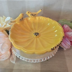 Shabby Chic Bird Bath / Feeder Dish Home Garden Decor Ceramic 7.25" Yellow - Picture 1 of 5