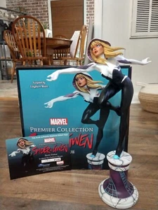 Diamond Select Toys Premier Collection Spider-Gwen Resin Statue - Picture 1 of 8