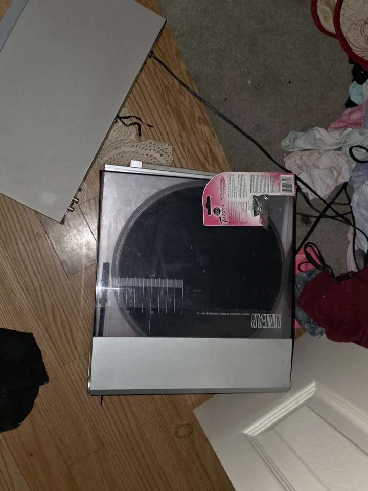 Tocadiscos de seguimiento lineal Sharp RP-113 - Funciona bien Foto 1 de 4