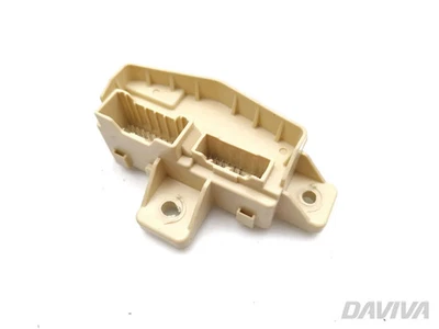 Kia Ceed Sicherungsrelais-Steuermoduleinheit 1.5 T-GDi Benzin 103kW (140 HP) - Image 1 of 4