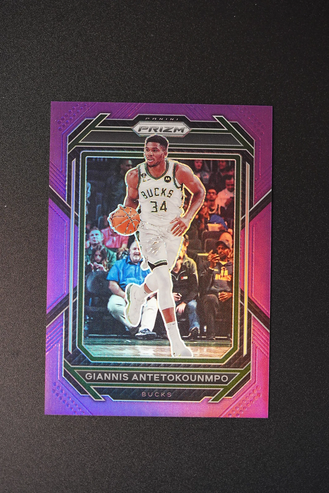 Giannis Antetokounmpo 2022-23 Panini Prizm #96 Purple Refractor 28/99 Bucks -Q