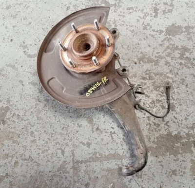 2004-2015 Nissan Titan Passenger RH Front Spindle Knuckle Assembly W/o Abs Oem - Image 1 of 4