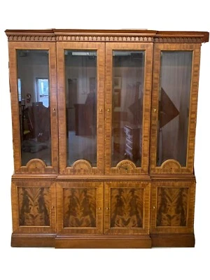 COUNCILL CRAFTSMEN Frente de corte de caoba llama altamente incrustado Foto 1 de 4