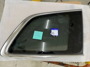2016-2025 Volvo XC90 Quarter Glass OEM (Passenger Side) w/Antenna - Picture 1 of 5
