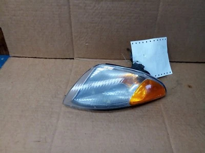 Dodge Intrepid 1996 lámpara delantera izquierda  Foto 1 de 2