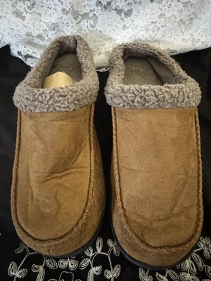 Chinelos masculinos Isotoner Mule, marrom, tamanho 13-14 - Imagem 1 de 4