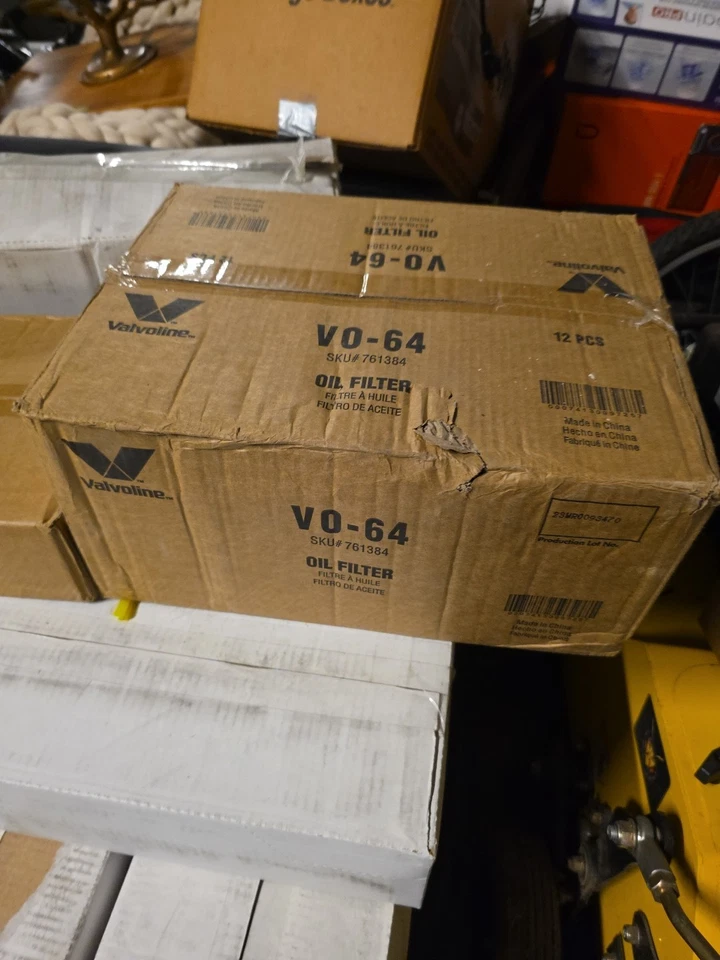 Valvoline VO-64 VO64 Engine Oil Filter Replaces AC-Delco PF1070 PF1070F 12 Pack - Image 1 of 1