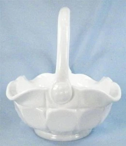 Indiana Constellation Basket Milk Glass 300 Square Ruffled Vintage Nice - Picture 1 of 6