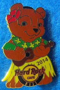 FIJI 2014 UKULELE GUITAR GRASS SKIRT ISLAND GIRL BEAR Hard Rock Cafe PIN LE100 - Picture 1 of 1