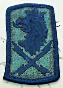 ORIGINAL US ARMY 22ND SIGNAL BRIGADE SUBDUED CLOTH SHOULDER PATCH BADGE - Picture 1 of 1