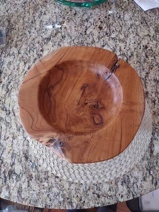 EUC Wooden Bowl, Decorative crafted hand made, 11.5" x 11" Indonesian - Picture 1 of 8