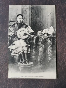 CPA Une Chinoise aux petits pieds - Imagen 1 de 2