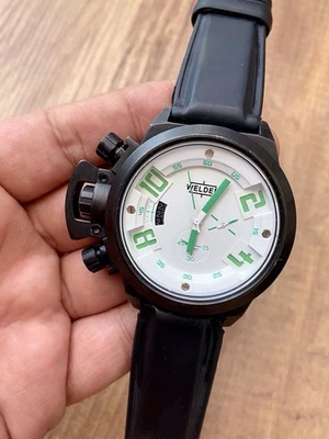 Reloj cronógrafo para hombre Welder K24 Foto 1 de 4