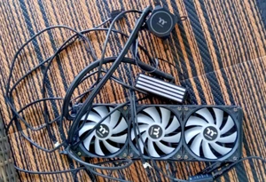 thermaltake liquid cooler system - Bild 1 von 5