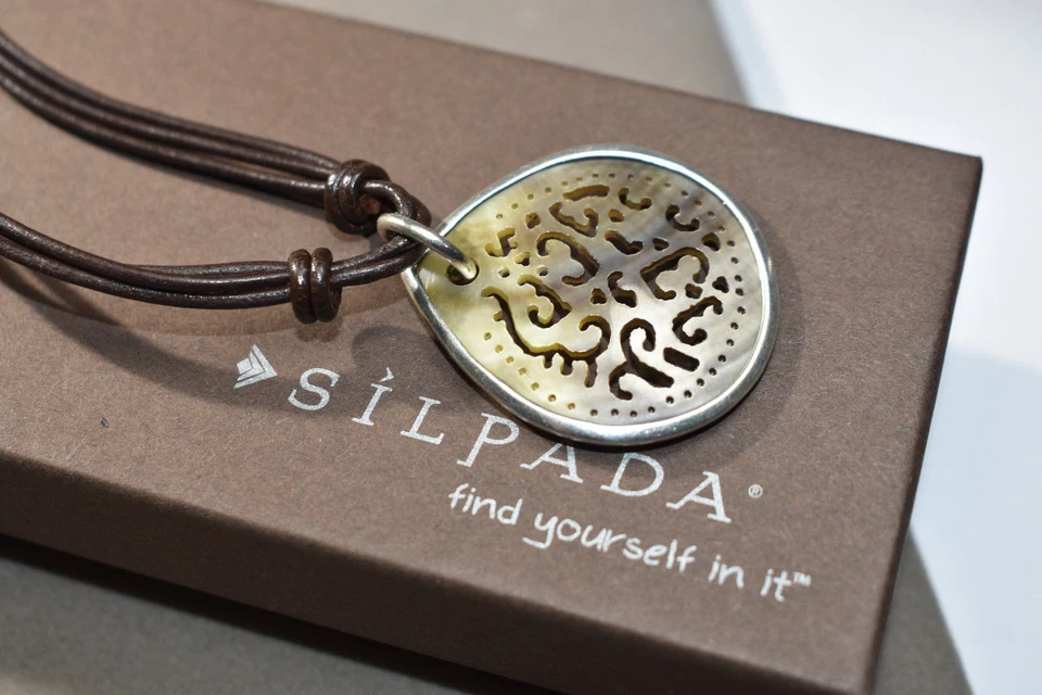 Colar Silpada N1446 925 prata esterlina couro labial esculpido iridescente - Imagem 1 de 1