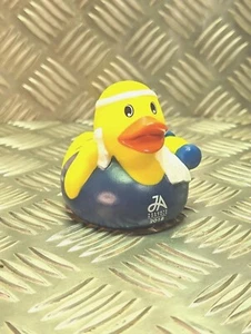 Pato de goma coleccionable ~ edición 2018 entrenamiento de gimnasio ~ resorts y hoteles JA, Dubai - Imagen 1 de 8