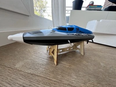 High Speed 20km/h RC Racing Boat 2.4GHz Electric Remote Control Ship Model Toys - Bild 1 von 4