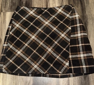 Minifalda Hollister tiro ultra alto a cuadros talla pequeña marrón negra Y2K años 90 preppy Foto 1 de 4