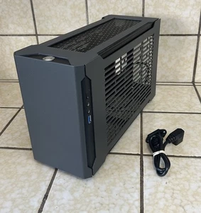 Sliger Boîtier Ordinateur PC SM550 Portable Mini-ITX Boîtier PC Noir/Gris - Photo 1/9