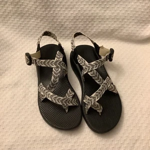 Women's Z/2 Adjustable Strap Classic Sport Hike Arrow Black & White - Size 9 NEW - Picture 1 of 5
