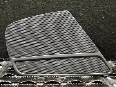 2013 2014 2015 2016 AUDI A4 B8 PUERTA DEL PASAJERO DELANTERO DERECHO ALTAVOZ CUBIERTA OEM Foto 1 de 4