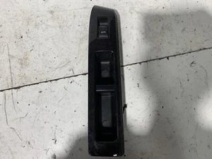 Toyota Rukus Left Front Window Switch AZE151 01/2007-12/2015 - Picture 1 of 7