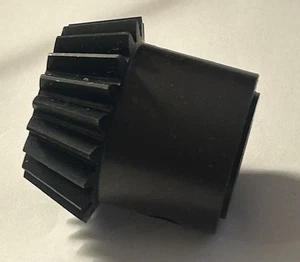 563143 Pinion Gear - Picture 1 of 2