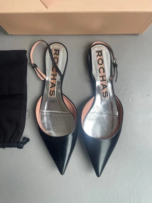 SANDALIAS ROCHAS UK 6.5 IT 39.5 NEGRAS PLANAS DE CUERO PUNTIAGUDO USADAS UNA VEZ Foto 1 de 4