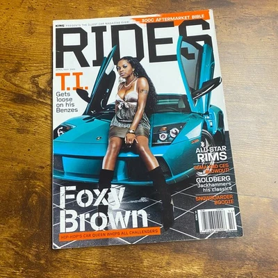 RIDES Magazine by King - April/May 2005 T.I. Gets Loose on his Benzes Foto 1 de 4