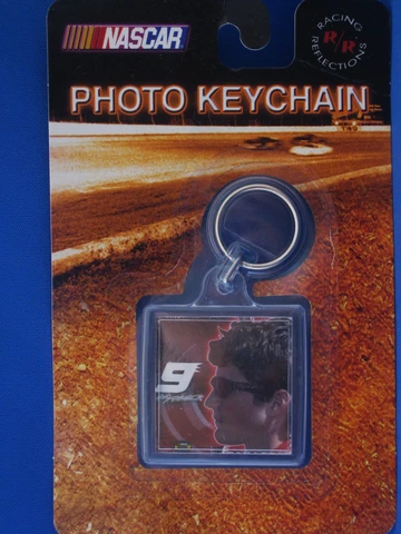 KASEY KAHNE #9 PHOTO KEYCHAIN TWO-SIDED NEW IN PACKAGE NASCAR LICENSED Cover