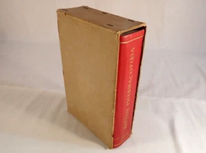 VINTAGE BRITISH PHARMACOPOEIA 1958 HARDCOVER BOOK IN ITS ORIGINAL BOX - Picture 1 of 10