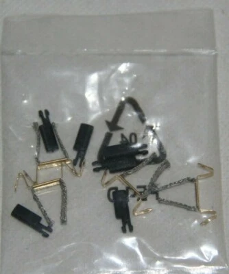 Carrera GO!! Plus Digital143 4x 61510 Doppelschleifer + 6x 88104 Leitkiele / neu - Bild 1 von 3