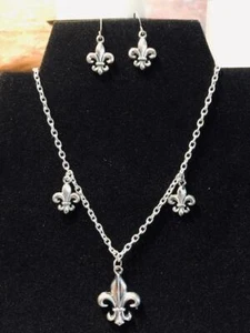 NEW! FLEUR DE LIS/NEW ORLEANS / SAINTS NECKLACE AND EARRING SET - Picture 1 of 1